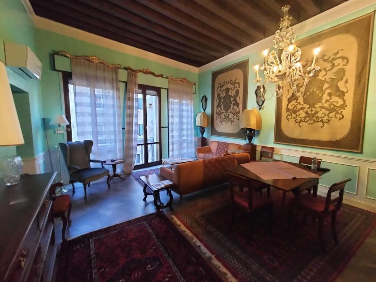 Luxury Apartment Near Rialto Bridge เวนิส ภายนอก รูปภาพ